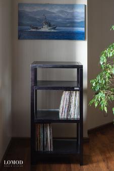 Стелаж для аудіотехніки та вінілових платівок Wood Vinyl 33 | LOMOD